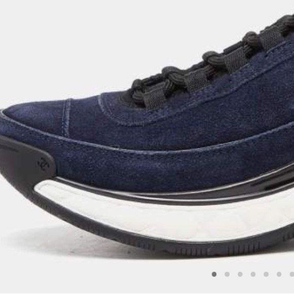 Chanel
Chanel Blue Suede CC Low Top Sneakers 39,5 - Picture 9 of 11